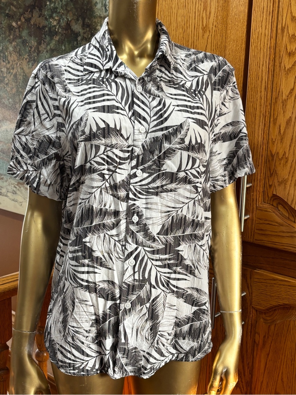 Cubavera Black & White Tropical Leaf Print Button-Down Shirt